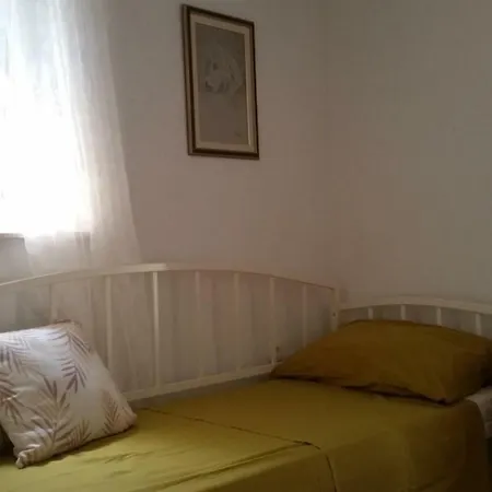 Dvor Ana Apartmán *