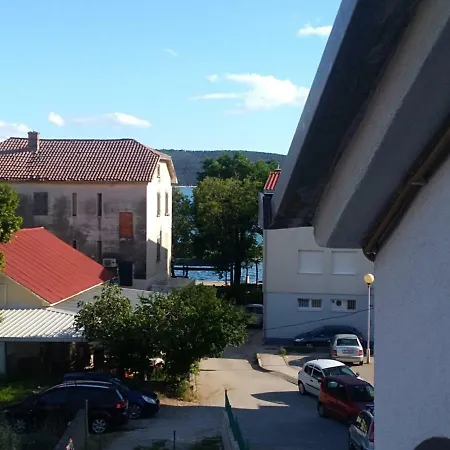 Dvor Ana 公寓 Kaštela
