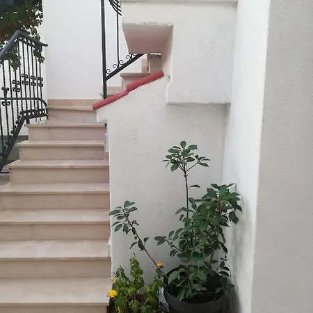 Dvor Ana Kaštela