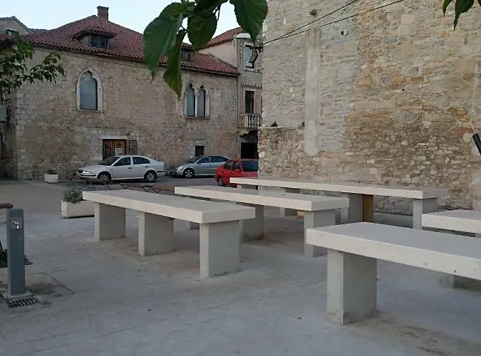 Dvor Ana Lejlighed Kaštela